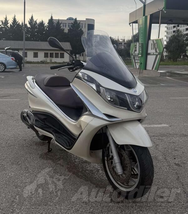 Piaggio - x 10