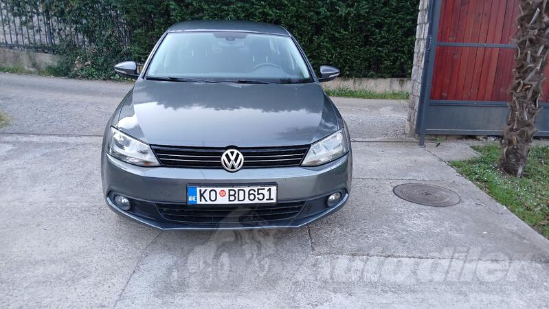 Volkswagen - Jetta - 1.6 tdi