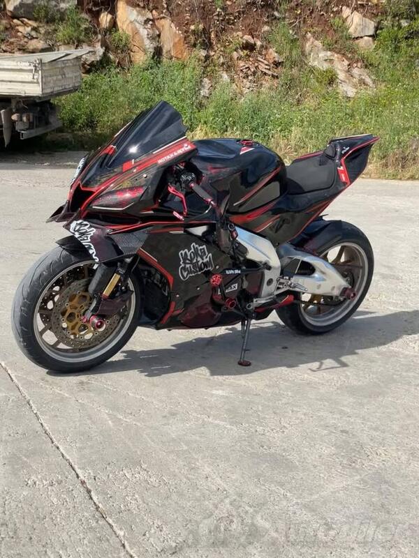 Aprilia - RSV 1000