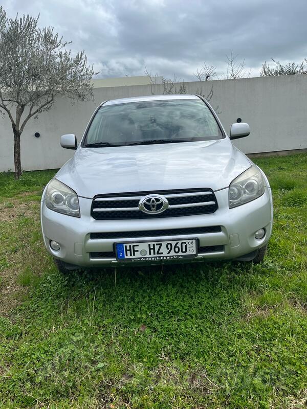 Toyota - RAV 4 - 2.2