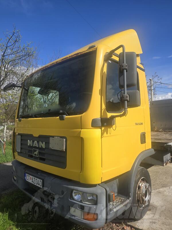 MAN - 8.210