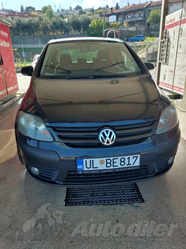 Volkswagen - Golf 5 - Plus 2.0 TDI