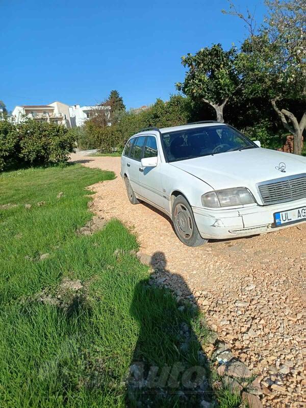 Mercedes Benz - C 220