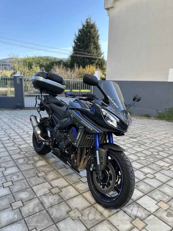Yamaha - FZ 800