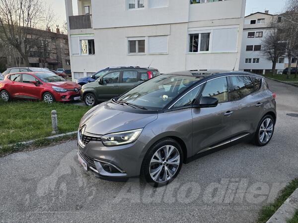 Renault - Scenic - 1,8 DCI