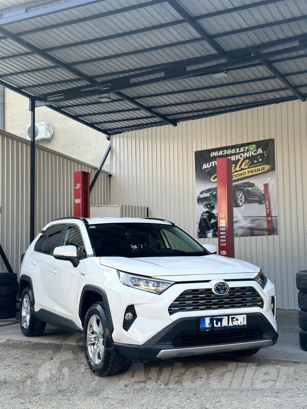 Toyota - RAV 4 - iAWD