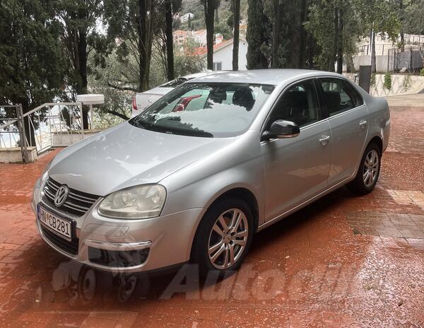 Volkswagen - Jetta - 2.0 TDI
