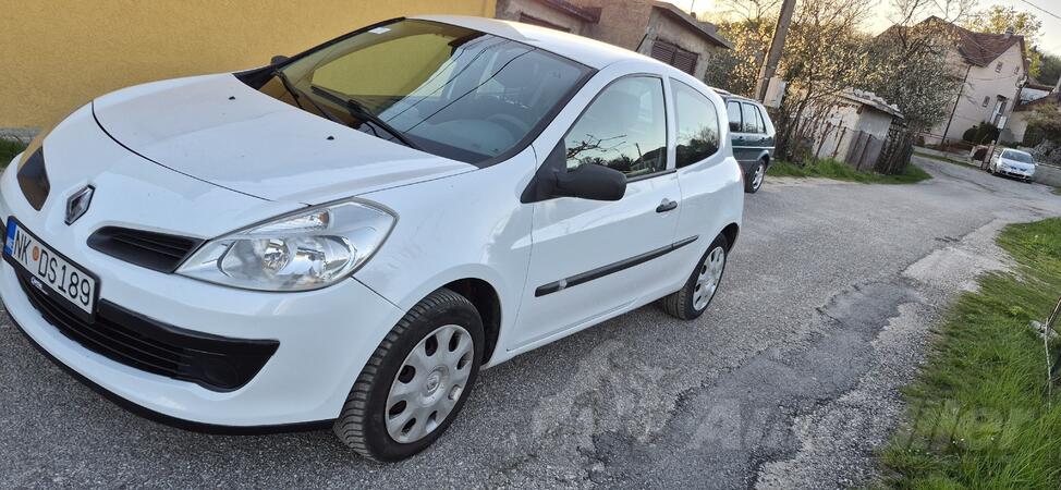 Renault - Clio - 1.5 dci
