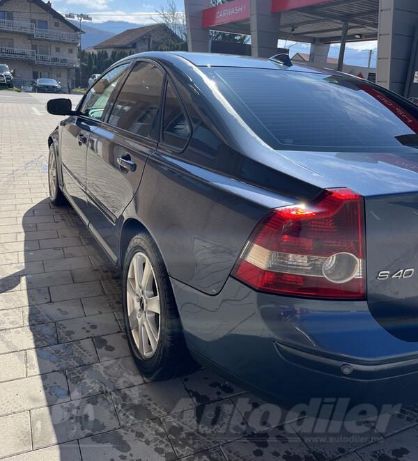 Volvo - S40 - 2.0
