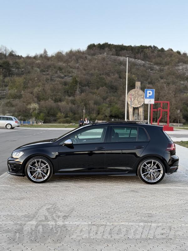 Volkswagen - Golf 7 - R