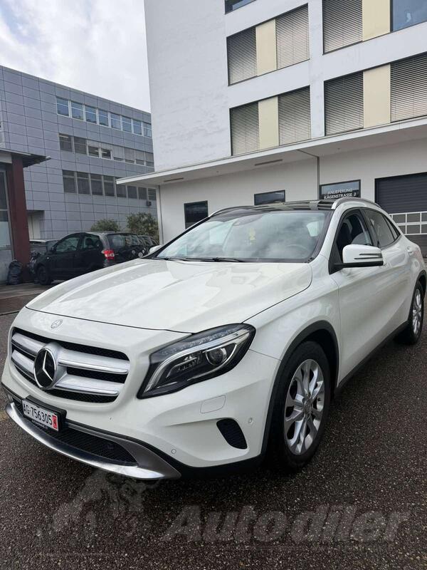 Mercedes Benz - GLA 220 - 2.2