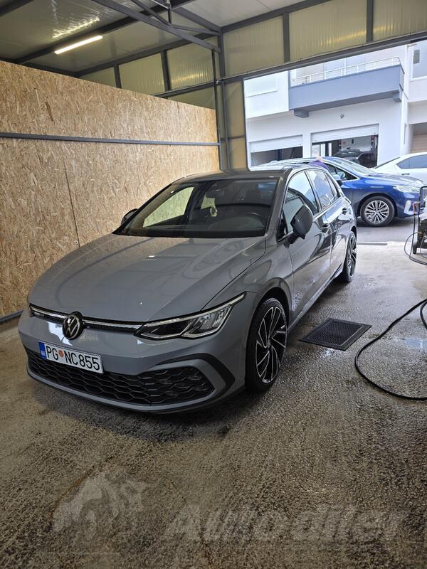 Volkswagen - Golf 8 - 1.5 e tsi