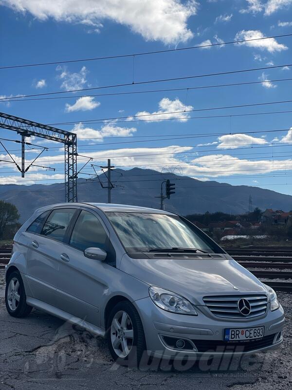 Mercedes Benz - B 180 - .1896