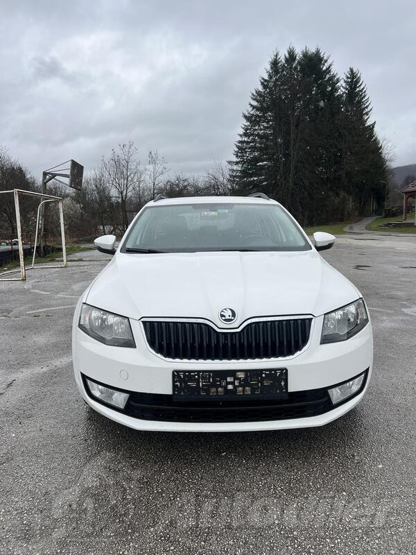 Škoda - Octavia - 1.6