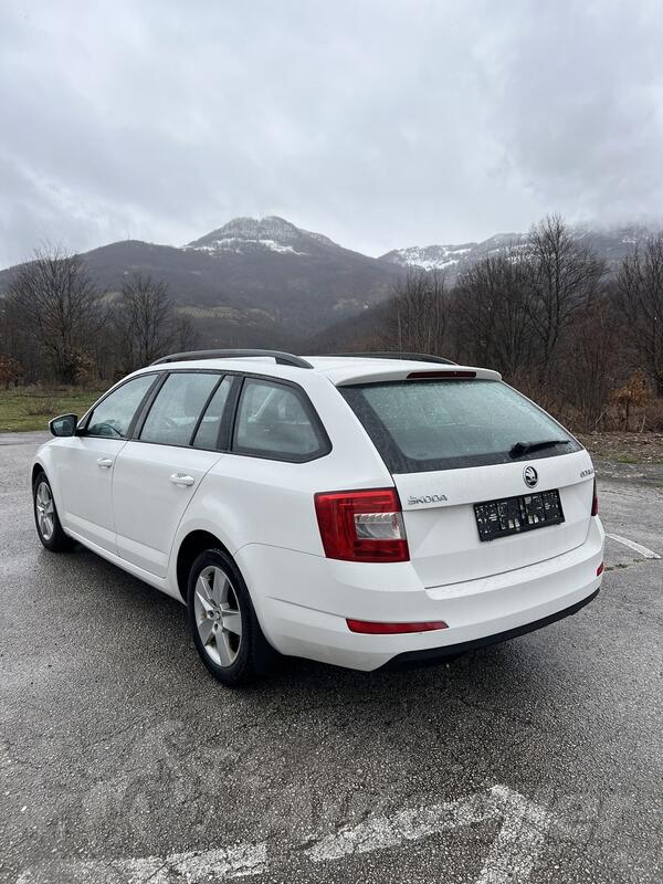 Škoda - Octavia - 1.6
