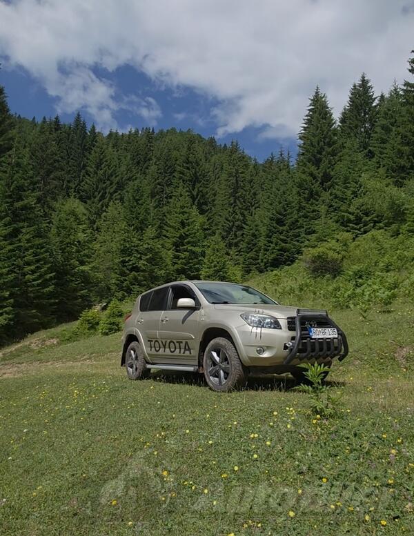 Toyota - RAV 4 - 2.2