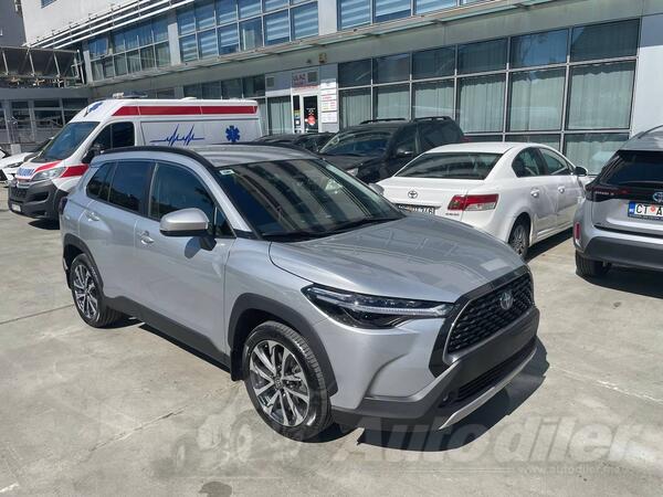 Toyota - Corolla Cross - Ukrajinska registracija, Paket Active