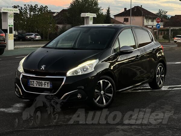 Peugeot - 208 - 1.6 HDI