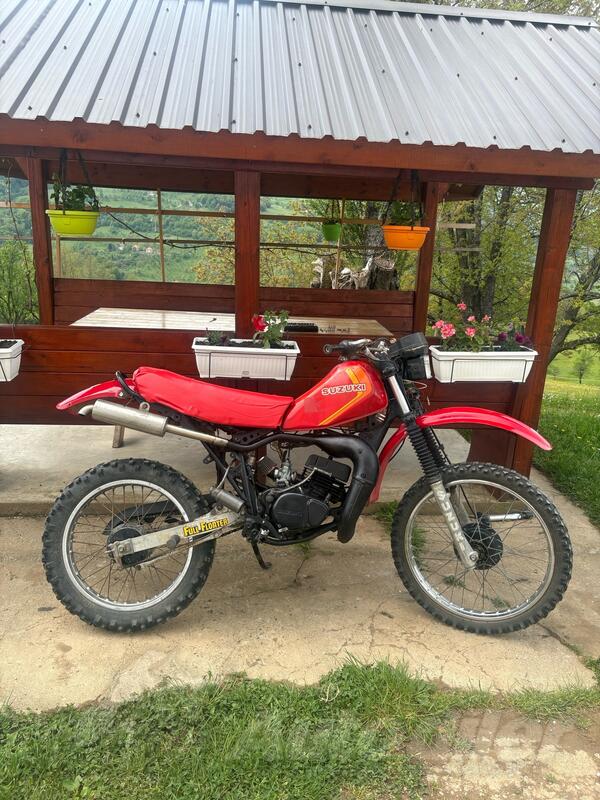 Suzuki - TS 125