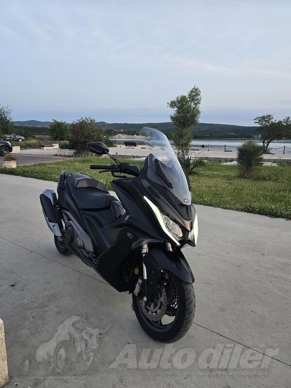 Kymco - AK550
