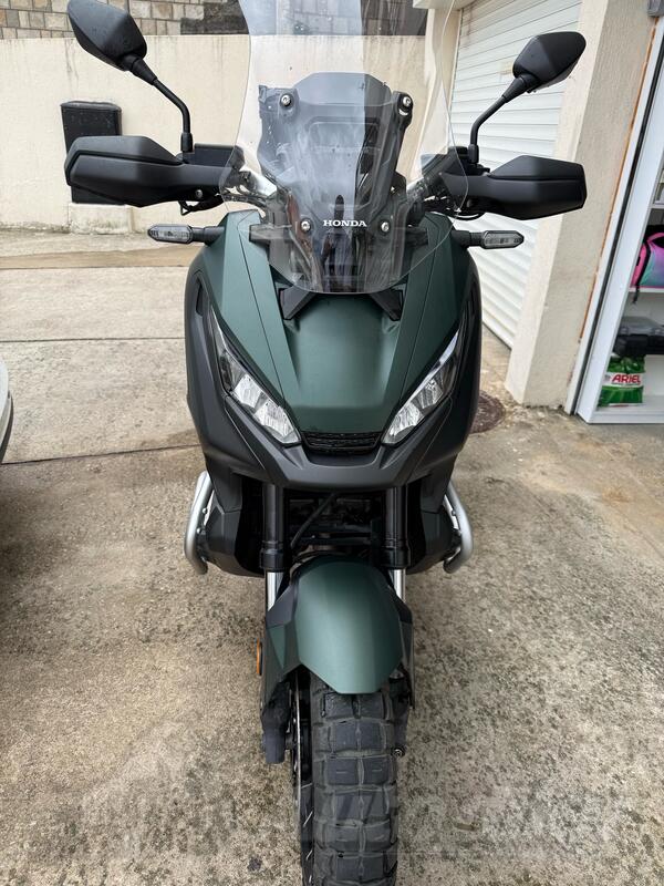 Honda - ADV 750