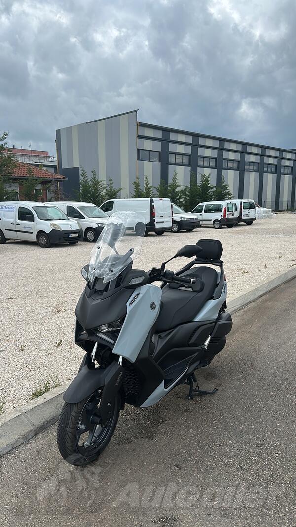 Yamaha - X-Max Tech Max 300