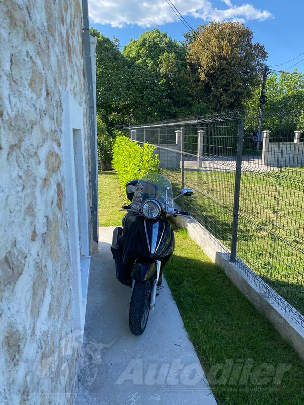 Piaggio - Beverly Cruiser 250ie