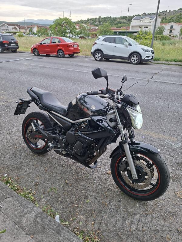 Yamaha - xj6n