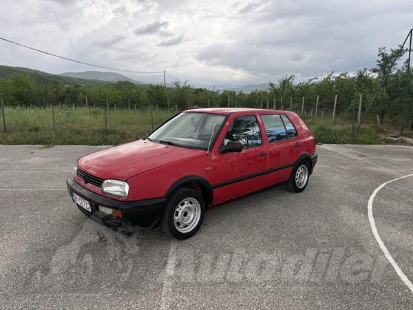 Volkswagen - Golf 3 - 1.8 b