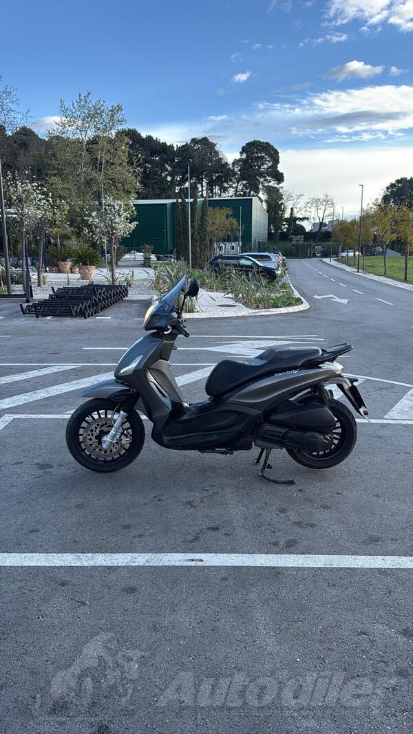 Piaggio - beverly