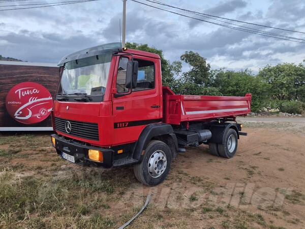 Mercedes Benz - 1117
