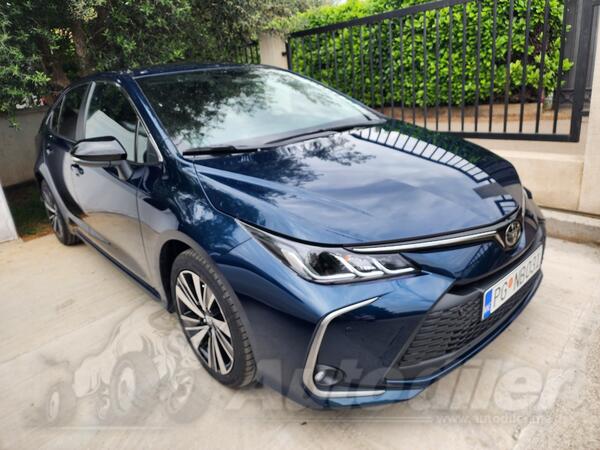 Toyota - Corolla - 1.5 benzin