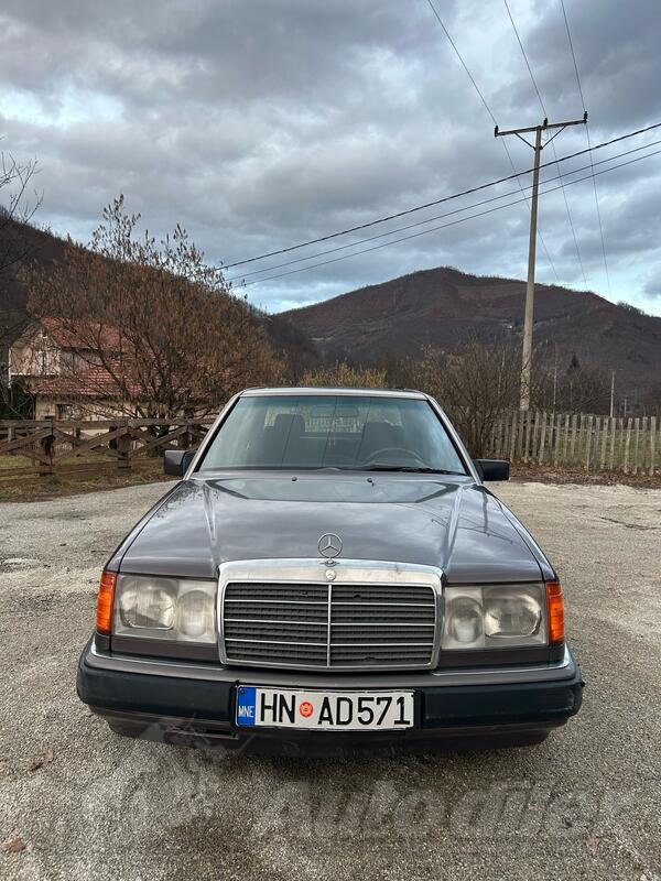 Mercedes Benz - E 250 - 2.5