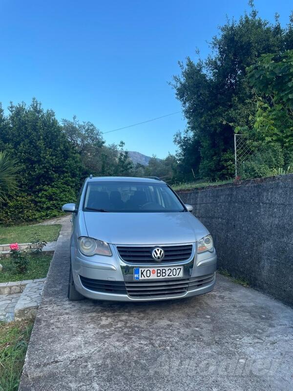 Volkswagen - Touran - 2.0 TDI