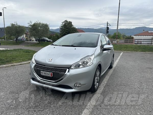 Peugeot - 208 - 1.6