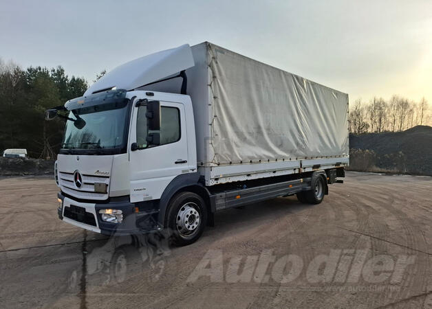 Mercedes Benz - Atego 1524 Kamion sa kliznom ceradom + rampa/ LTK764