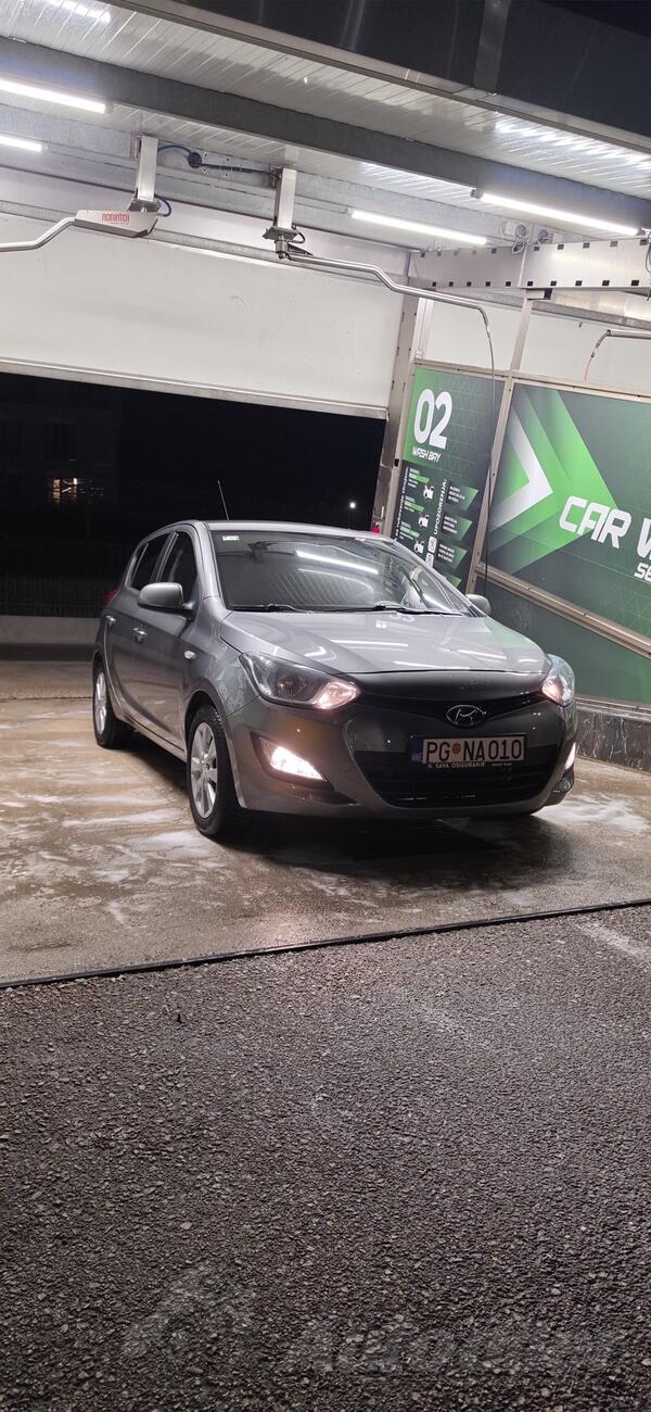 Hyundai - i20 - 1.4 AUTOMATIK