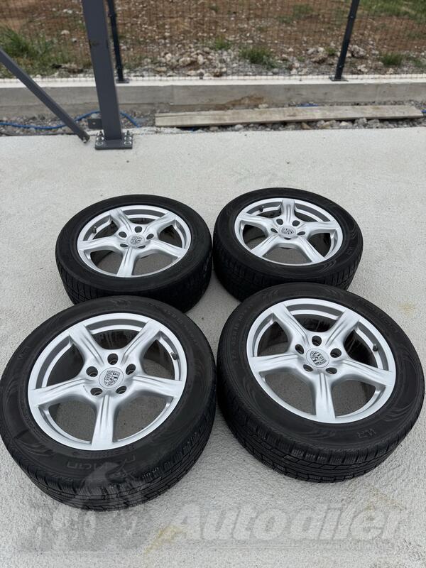 Fabričke rims and univerzalne tires
