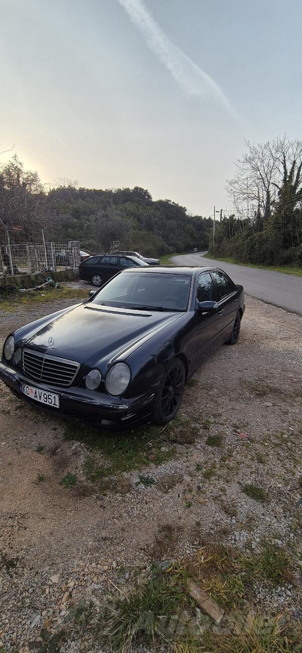 Mercedes Benz - E 220 - 2.2cdi