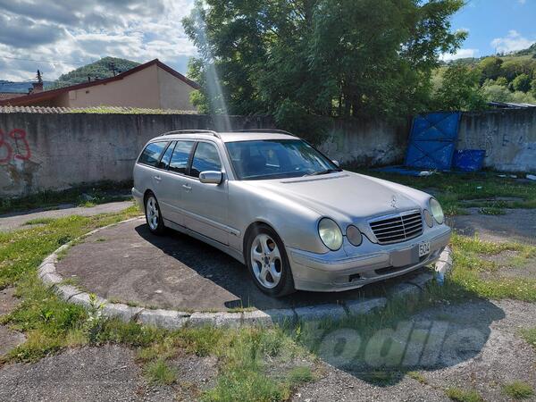 Mercedes Benz - E 220 - 2.2CDI