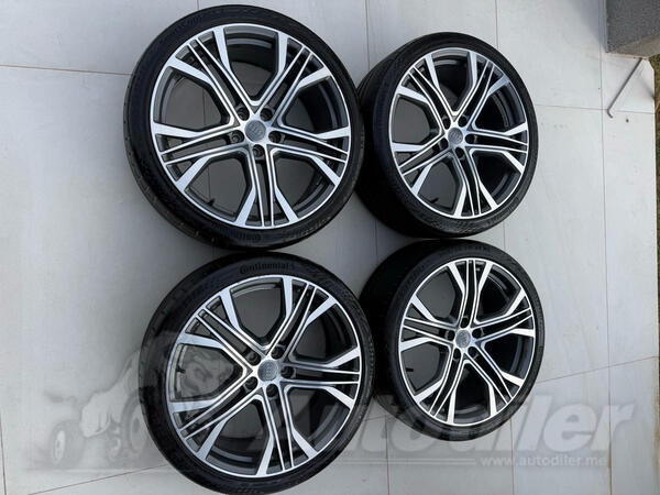 Fabričke rims and Continental tires