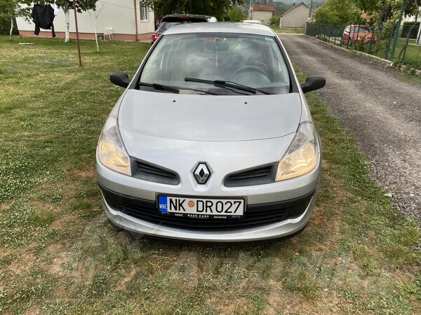 Renault - Clio - 1.5 dci