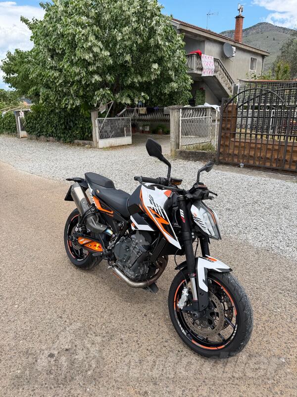 KTM - DUKE 790