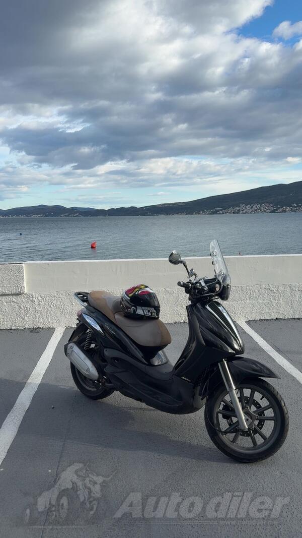 Piaggio - Beverly