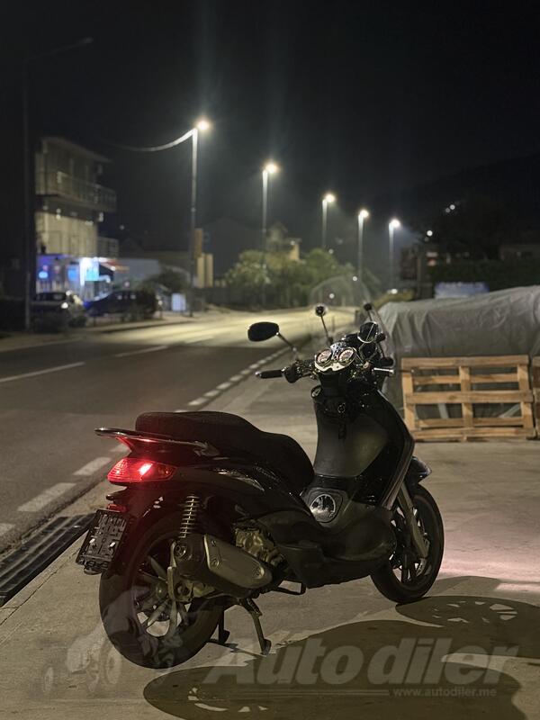 Piaggio - Beverly