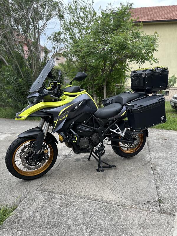 QJ Motor - SRT 550X