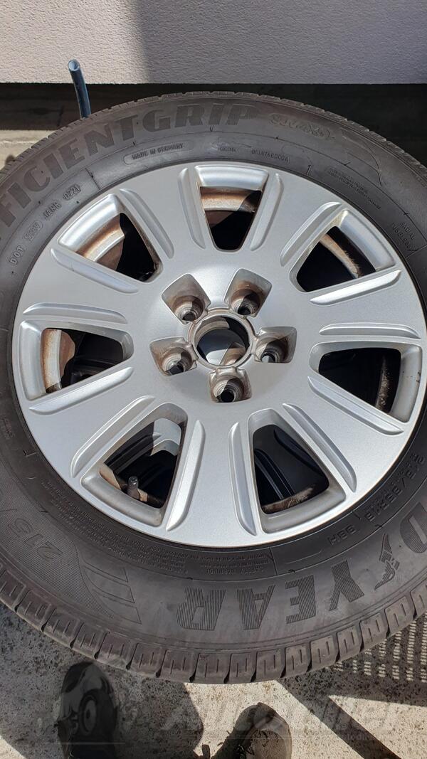 Fabričke rims and goodyear tires