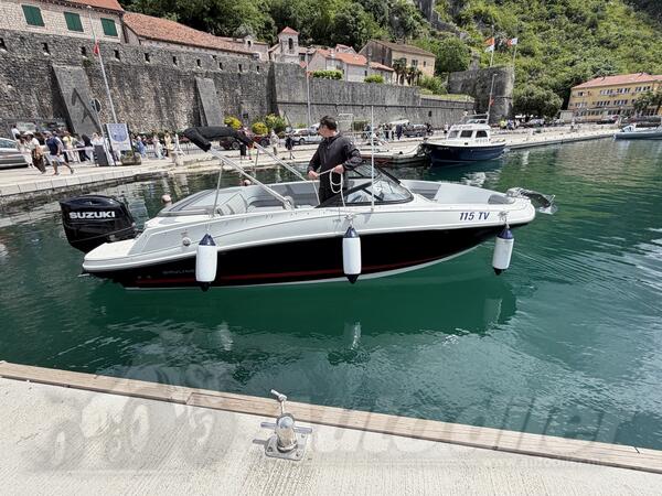 Bayliner - VR5