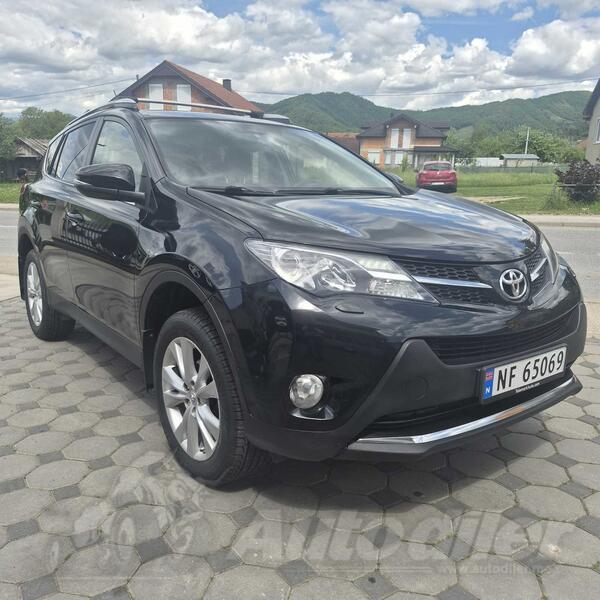 Toyota - RAV 4 - 2.2