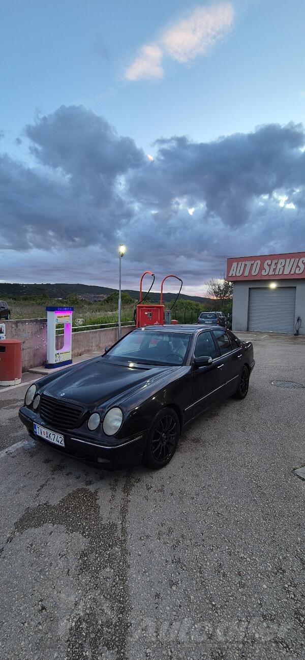 Mercedes Benz - E 270 - 2.7 cdi